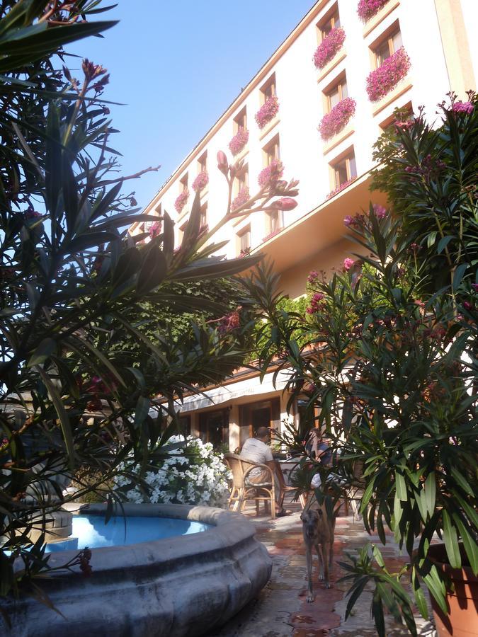 Hotel Hotel Central Sala